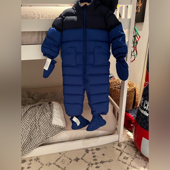 Beautiful Ralph Lauren snowsuit 24months - Picture 1 of 7
